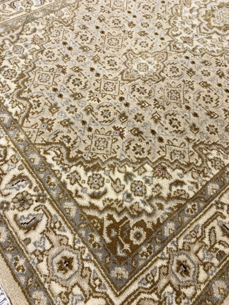 Ковер 0,89х1,60 Indien Tabriz Mahi beige1