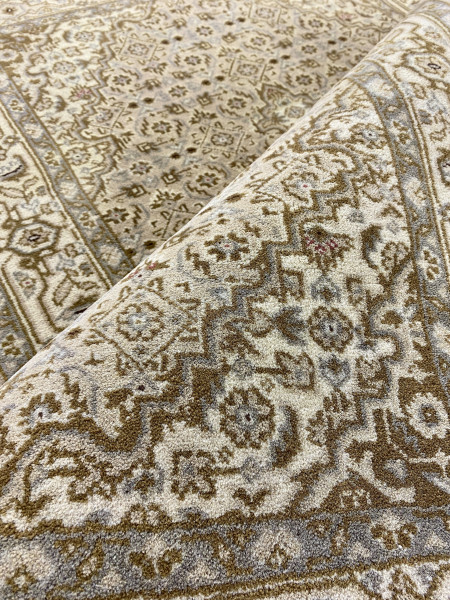 Ковер 0,88х1,61 Indien Tabriz Mahi beige1